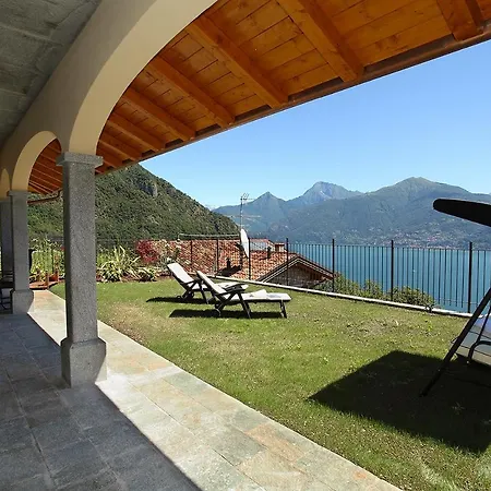 Sleeps 6 Pool Air Con *
